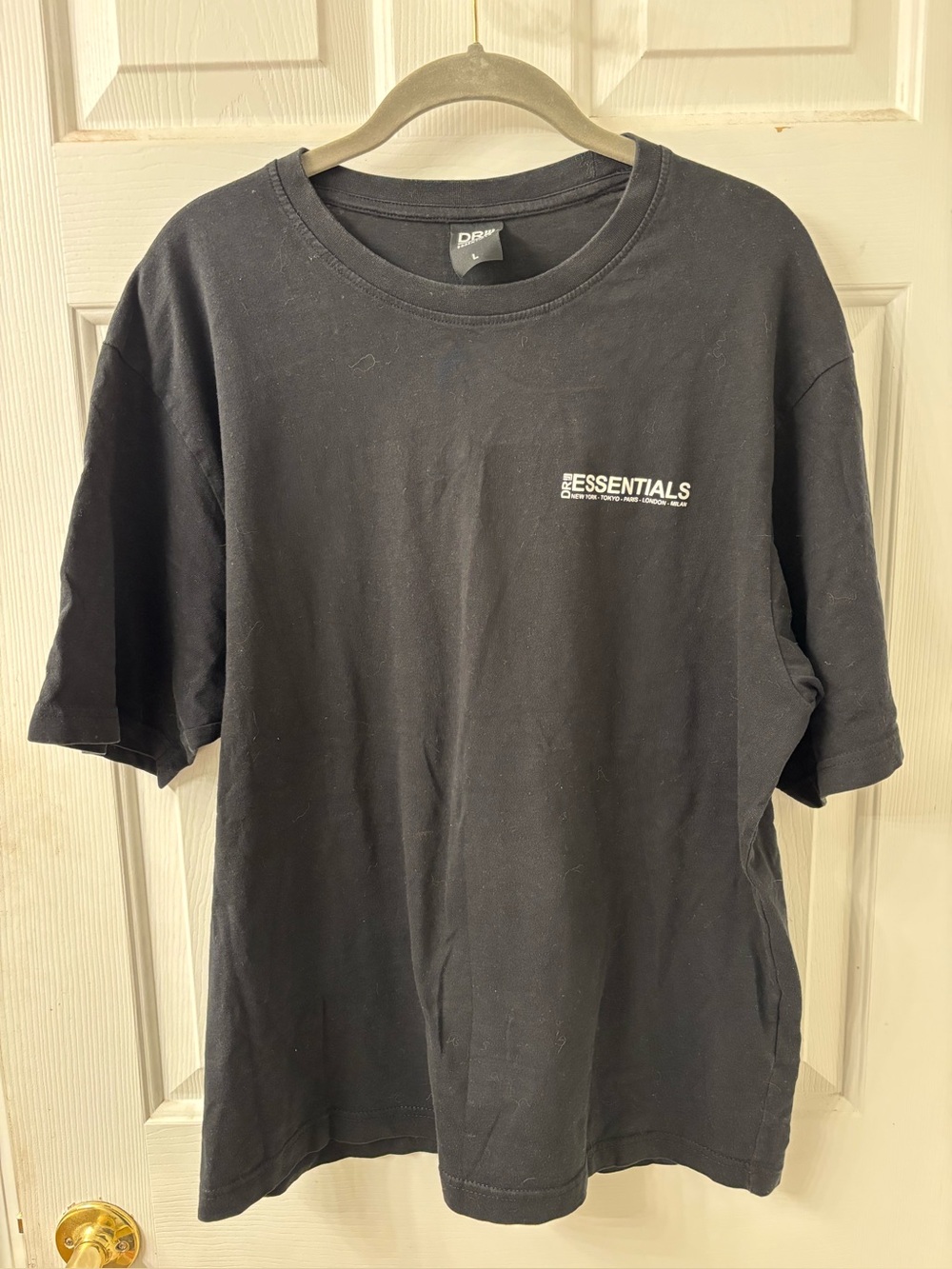 DR ESSENTIALS GRAPHIC TEE TOP MENS LARGE GUC SHIRT